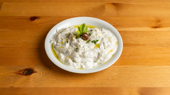 Sốt tzatziki thủ công